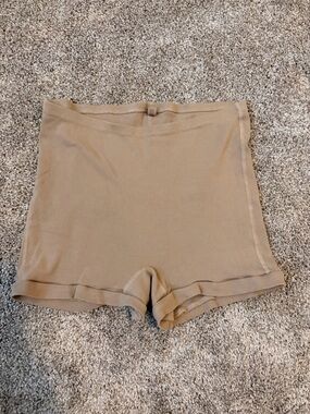 Arq Shorts